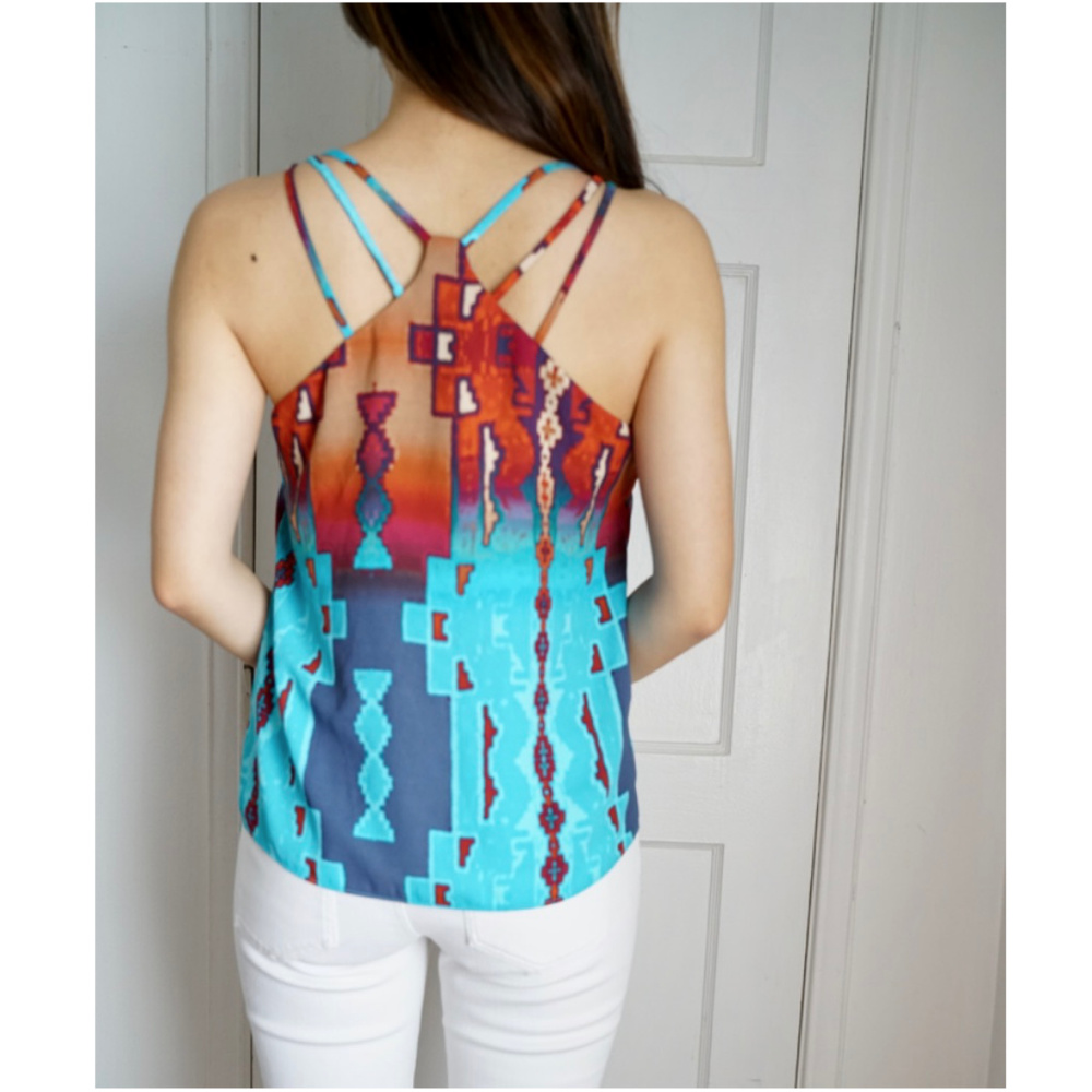 Patterned Top - Picture 4 of 5